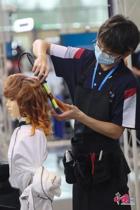 【“津”門(mén)競(jìng)技】新技術(shù)、新潮流、新職業(yè)！技能人才大有可為！