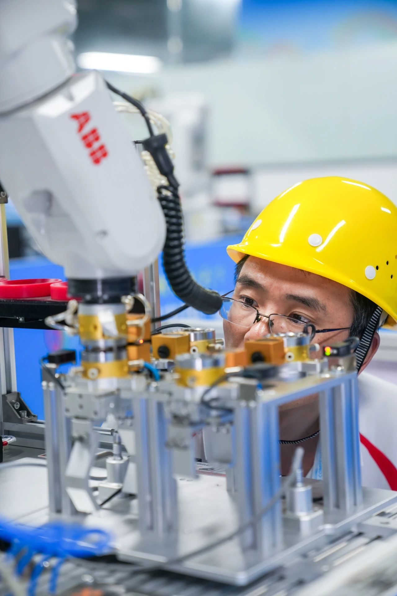 人力資源社會保障部 財政部 國務院國資委關于加大國有企業(yè)技能人才薪酬分配激勵的通知